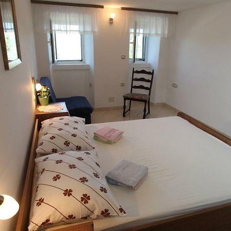 Accommodation Lily Vrana  エクステリア 写真
