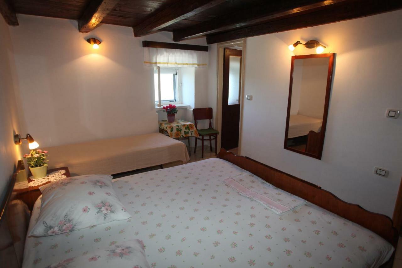 Accommodation Lily Vrana  エクステリア 写真