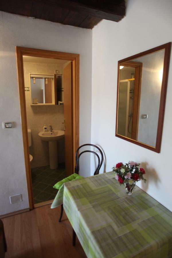 Accommodation Lily Vrana  エクステリア 写真